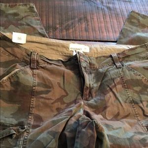 NWT Camo Old Navy Pants Size 16